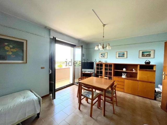Appartamento in vendita a Zona P.E.E.P., Pineto