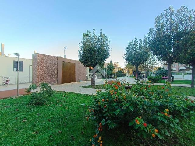 Appartamento in vendita a Quartiere dei poeti, Pineto