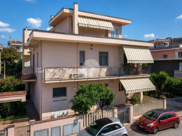 Appartamento in vendita a Borgo Santa Maria Immacolata, Pineto
