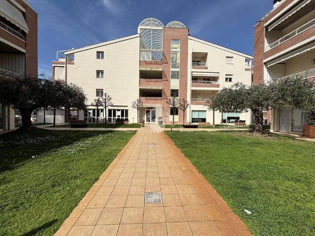 Appartamento in vendita a Quartiere dei poeti, Pineto