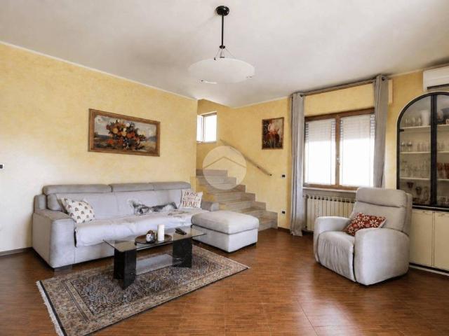 Appartamento in vendita a Quartiere dei poeti, Pineto