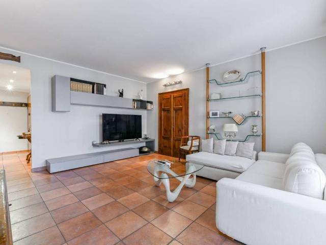 Appartamento in vendita a Pioltello, Lombardia