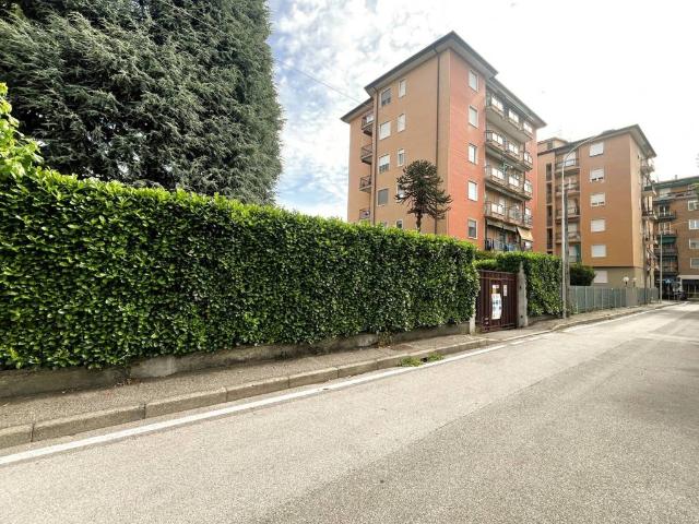 Appartamento in vendita a Molino Ortolina, Pioltello