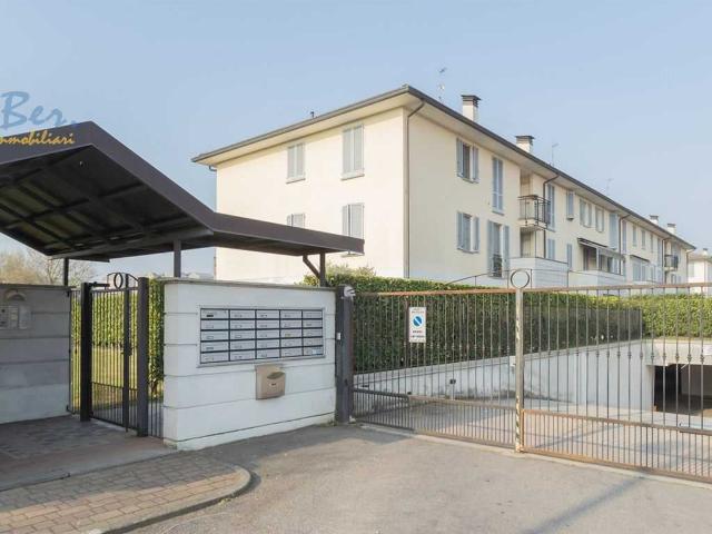 Appartamento in vendita a Molino Ortolina, Pioltello