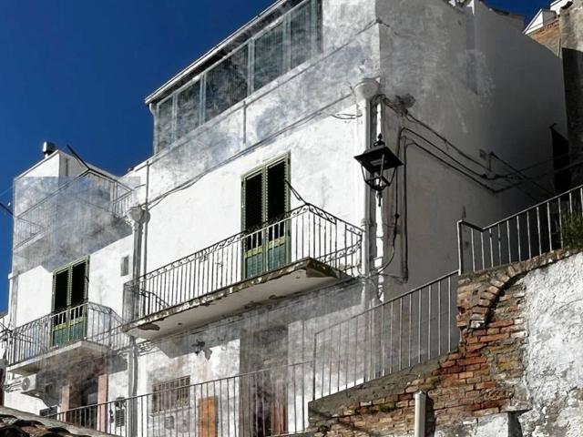Appartamento in vendita a Rione Loreto, Pisticci
