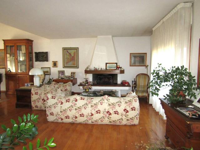 Appartamento in vendita a Pistoia, Toscana