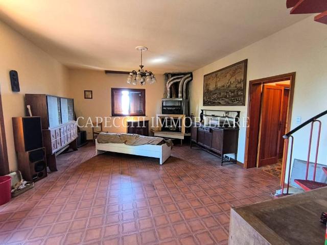 Appartamento in vendita a Collina Vecchia, Pistoia