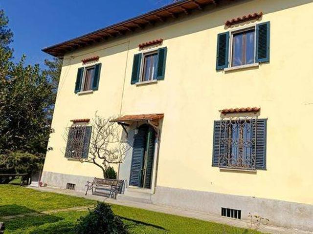 Appartamento in vendita a Pistoia, Toscana