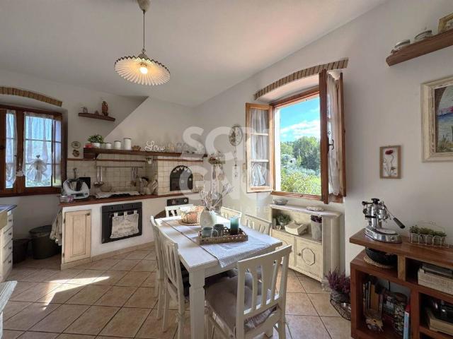 Appartamento in vendita a Pistoia, Toscana