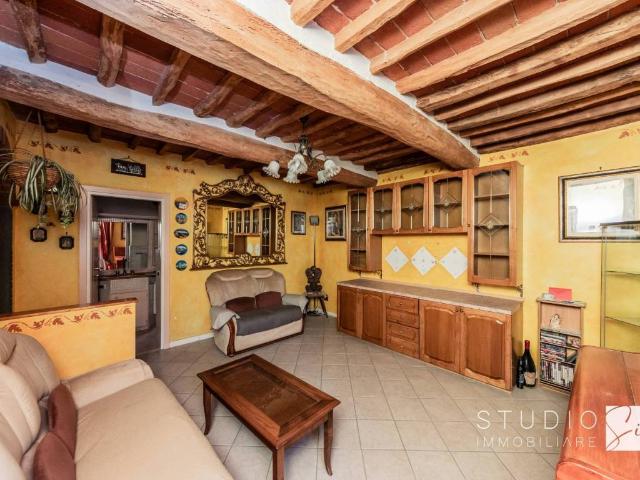 Appartamento in vendita a Pistoia, Toscana