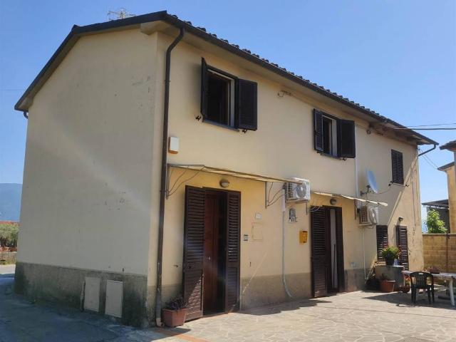 Villa Indipendente in vendita a Badia a Pacciana, Pistoia