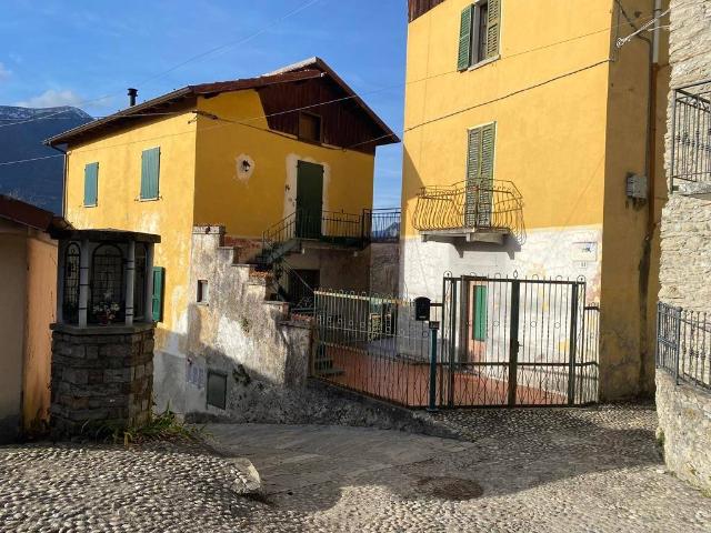 Appartamento in vendita a Plesio, Lombardia