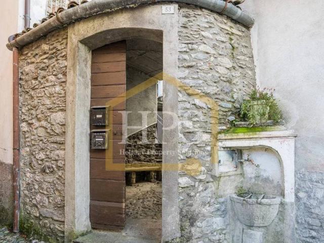 Appartamento in vendita a Plesio, Lombardia