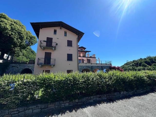 Appartamento in vendita a Plesio, Lombardia