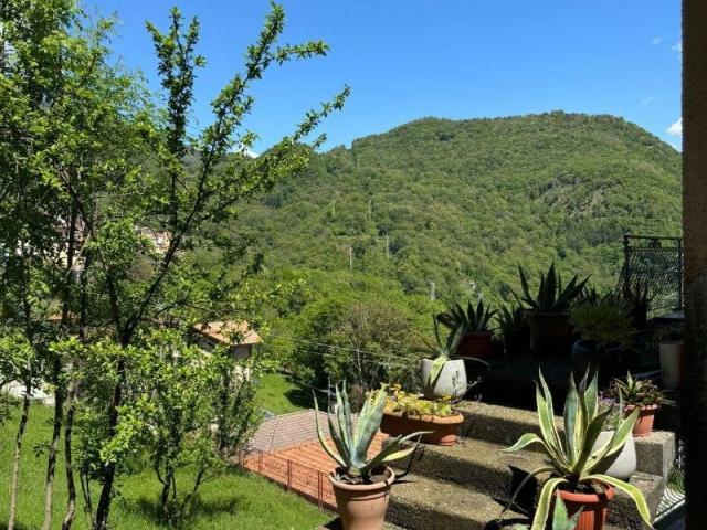 Appartamento in vendita a Ligomena, Plesio
