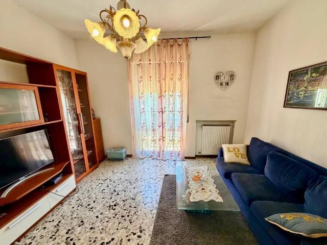 Appartamento in vendita a Podenzano, Reggio Emilia