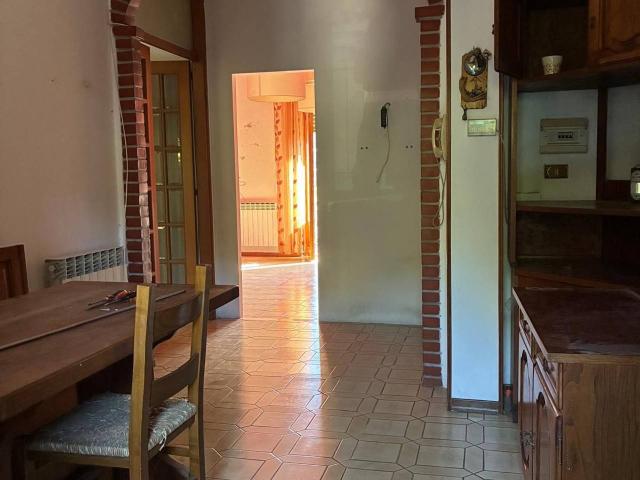 Appartamento in vendita a Lecchi, Toscana