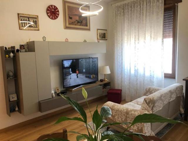 Appartamento in vendita a Lecchi, Toscana