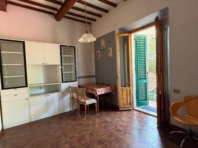 Appartamento in vendita a Lecchi, Toscana