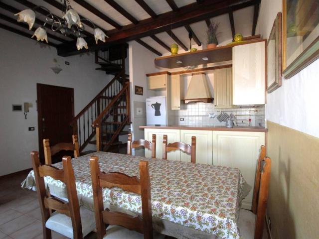 Appartamento in vendita a Lecchi, Toscana