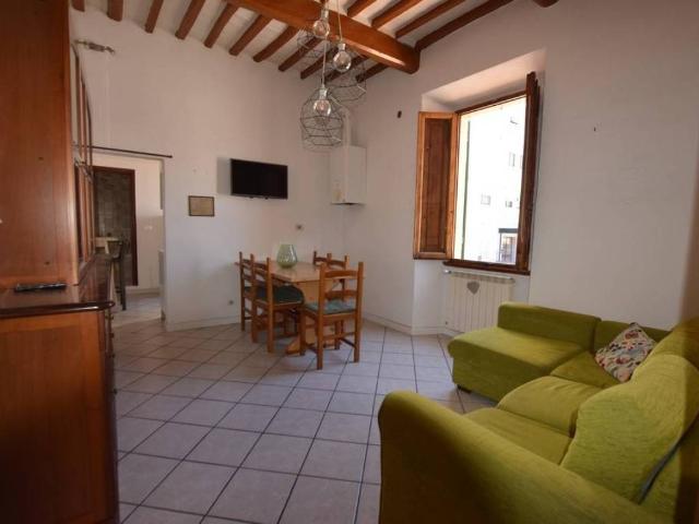 Appartamento in vendita a Lecchi, Toscana