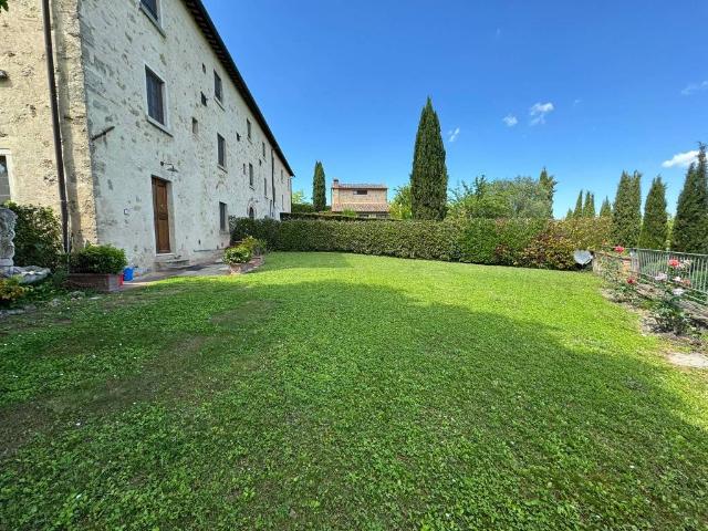 Appartamento in vendita a Lecchi, Toscana