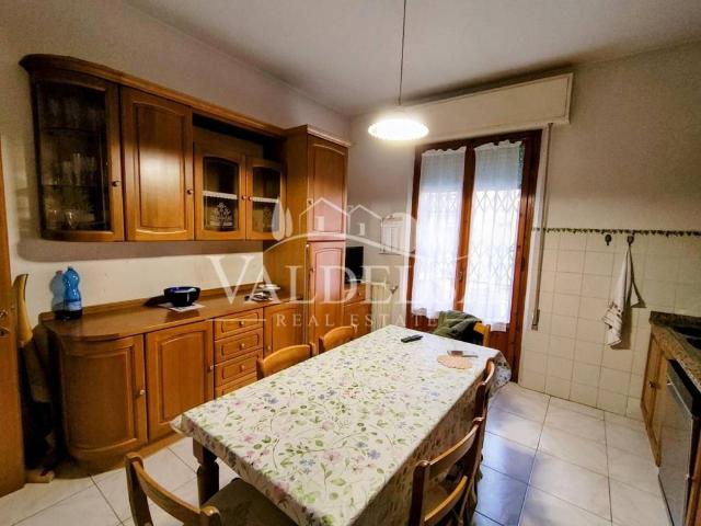 Appartamento in vendita a Lecchi, Toscana