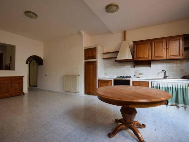 Appartamento in vendita a Lecchi, Toscana