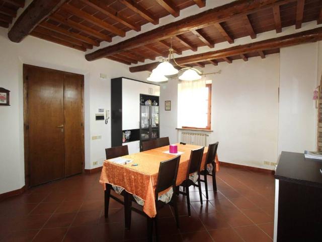 Appartamento in vendita a Lecchi, Toscana