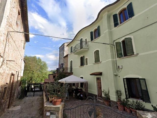 Appartamento in vendita a Lecchi, Toscana