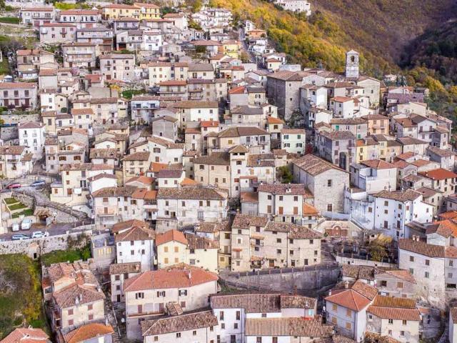 Appartamento in vendita a Poggio Bustone, Lazio