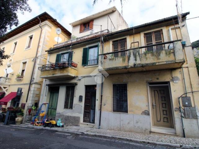 Appartamento in vendita a Poggio Catino, Lazio