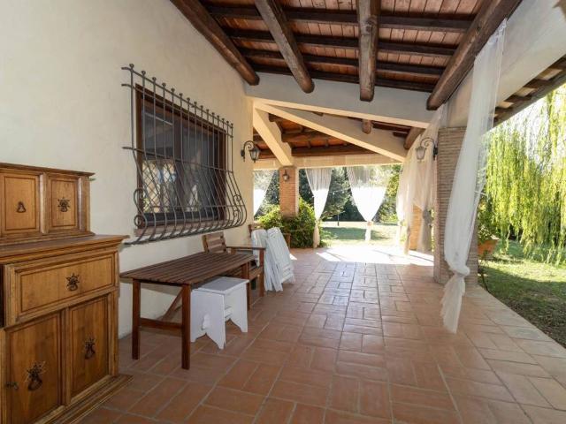Villa Indipendente in vendita a Poggio Mirteto, Lazio
