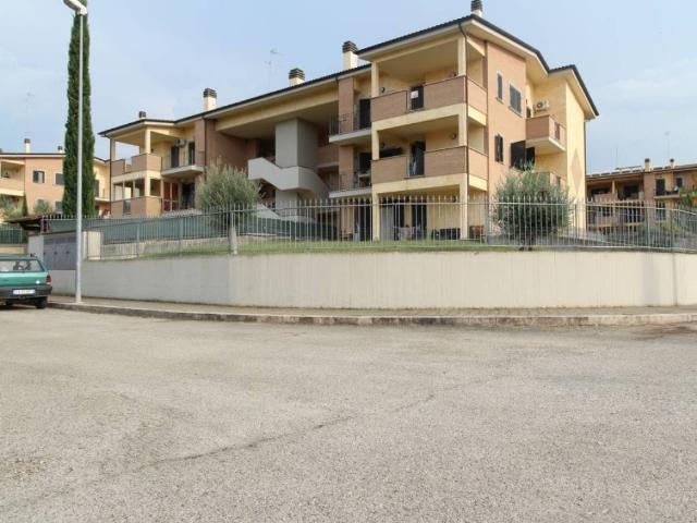 Appartamento in vendita a Borgo S.Antonio, Poggio Mirteto
