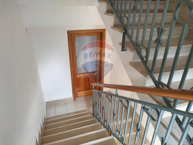 Appartamento in vendita a Poggio Picenze, Abruzzo