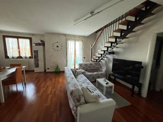 Appartamento in vendita a Poggio Rusco, Lombardia