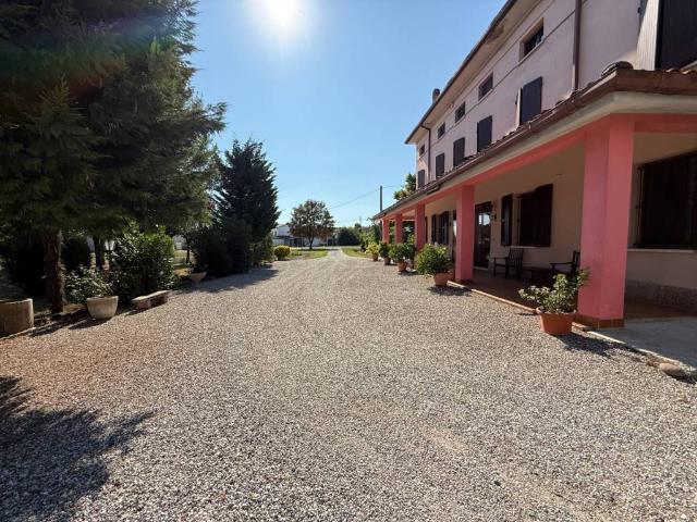 Villa Schiera in vendita a Poggio Rusco, Lombardia