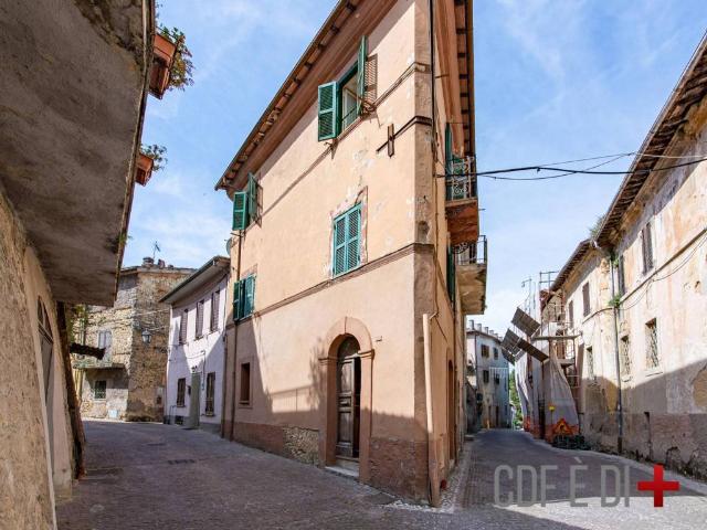 Appartamento in vendita a Poggio San Lorenzo, Lazio