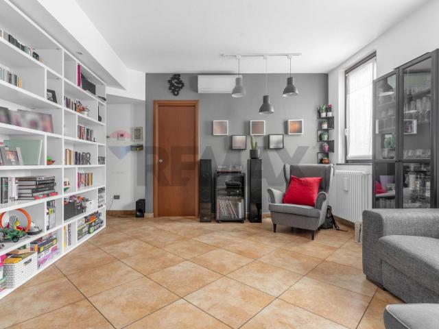 Appartamento in vendita a Pogliano Milanese, Lombardia
