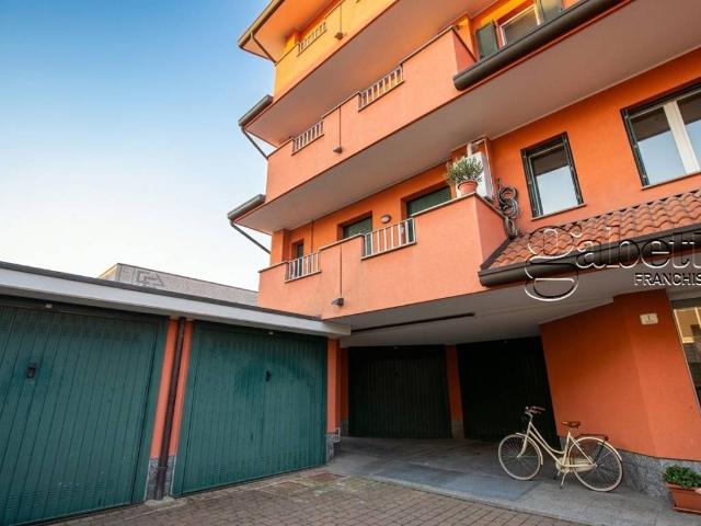 Appartamento in vendita a Bettolino, Pogliano Milanese