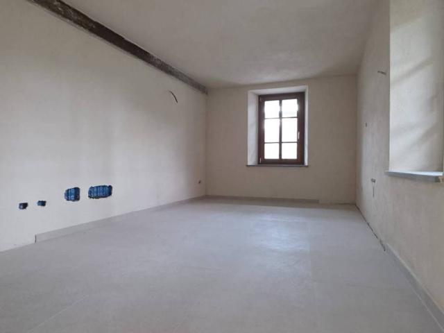 Appartamento in vendita a Pollein, Aosta