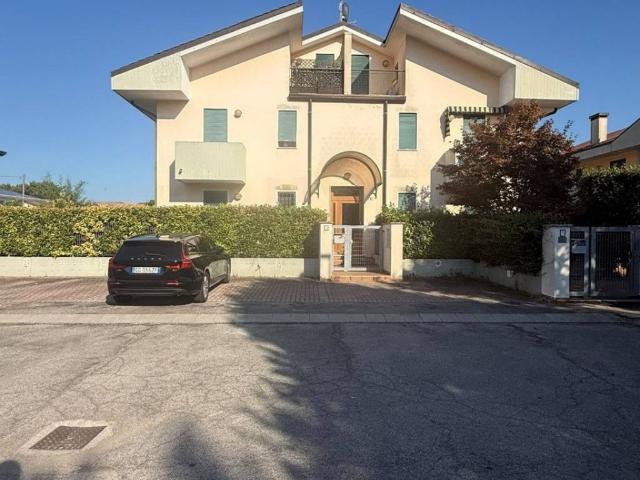 Appartamento in vendita a Polverara, Veneto