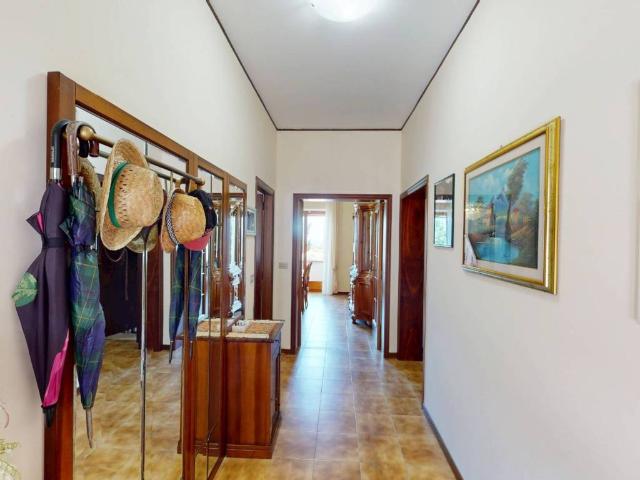 Appartamento in vendita a Rustico, Marche