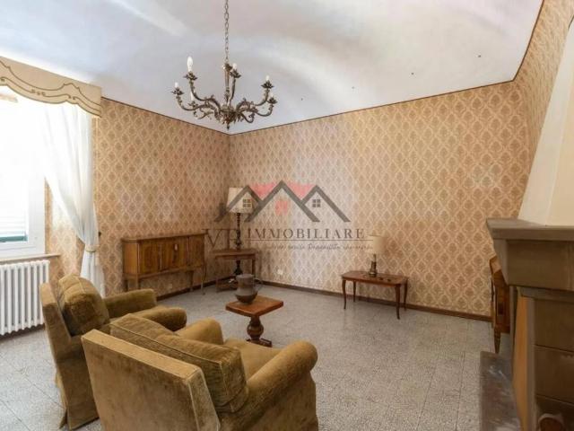 Appartamento in vendita a Pomarance, Pisa