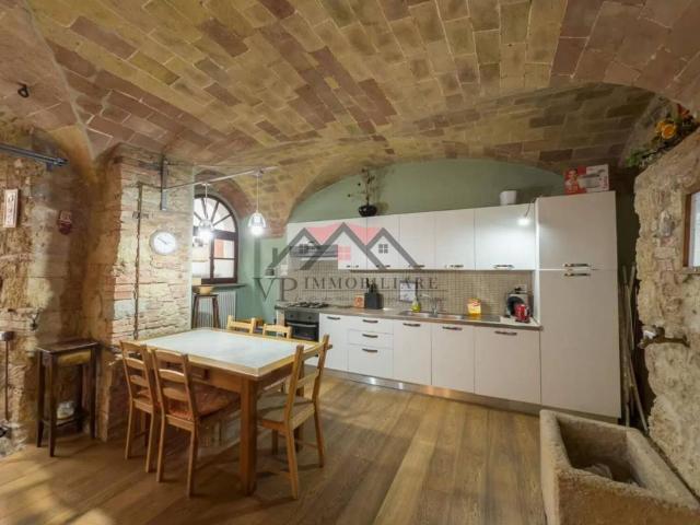 Appartamento in vendita a Larderello, Toscana