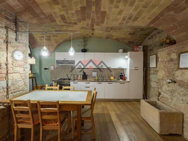 Appartamento in vendita a Pomarance, Pisa