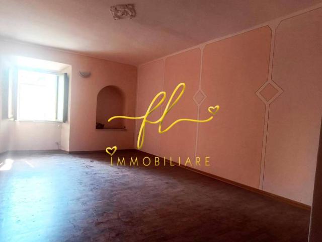 Appartamento in vendita a Pomarance, Pisa
