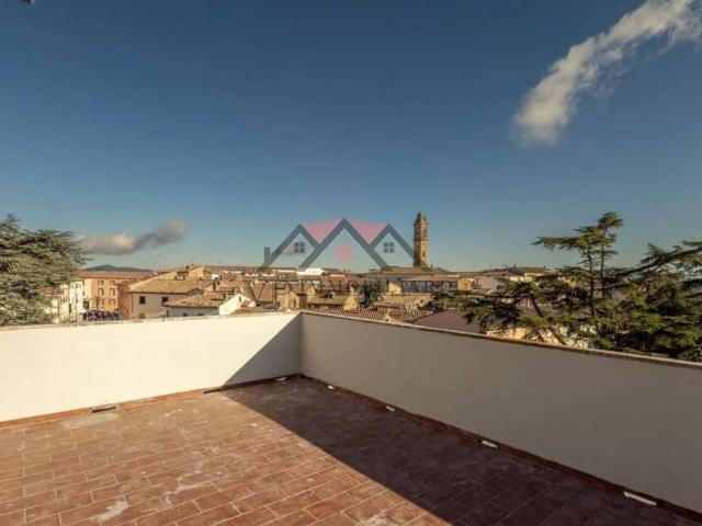 Appartamento in vendita a Larderello, Toscana
