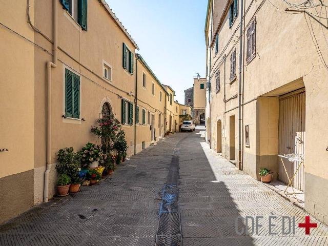Appartamento in vendita a Larderello, Toscana