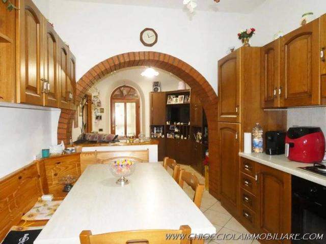 Appartamento in vendita a Montecerboli, Larderello
